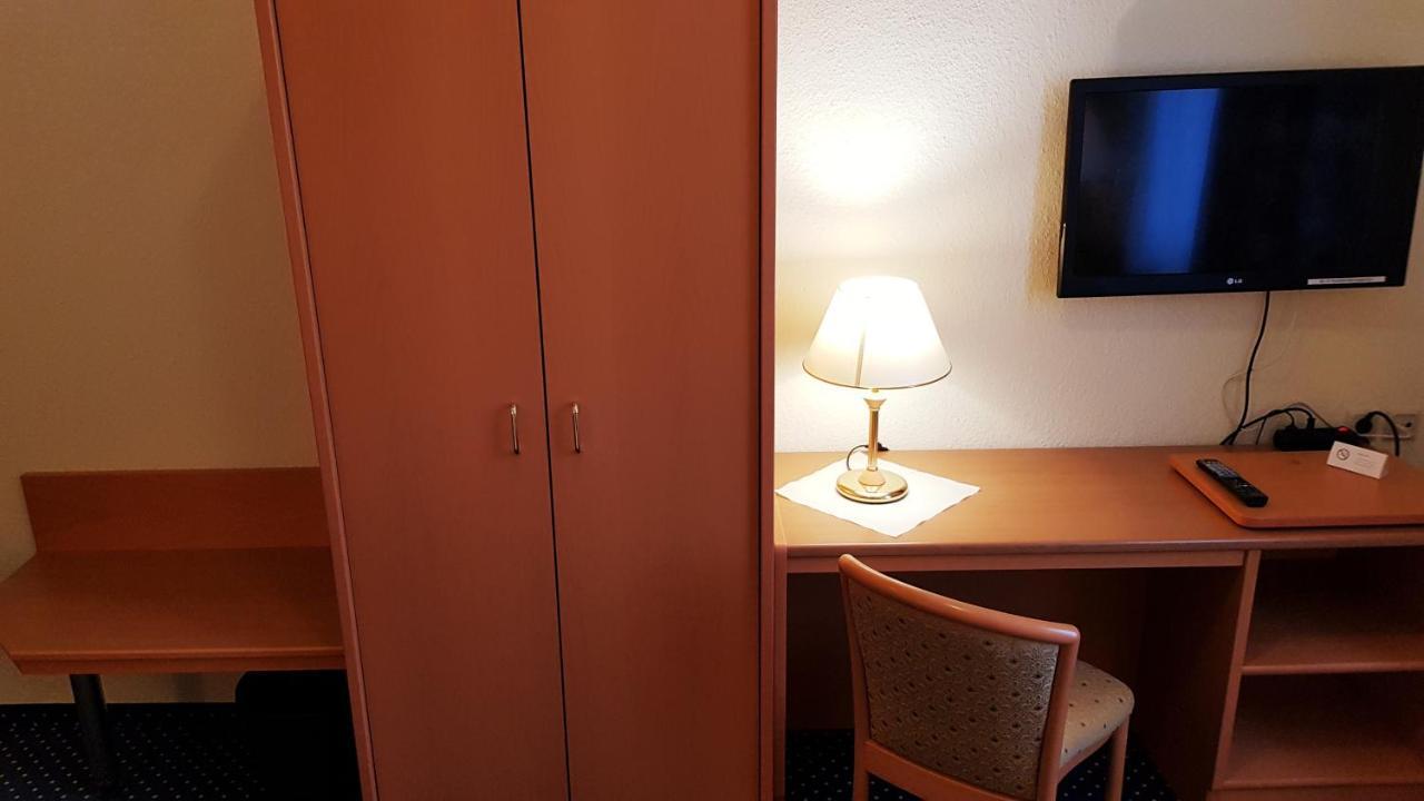 Hotel Altberesinchen Frankfurt  Esterno foto